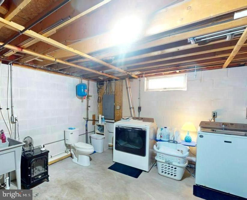 OFF ROUTE 28 - Residential