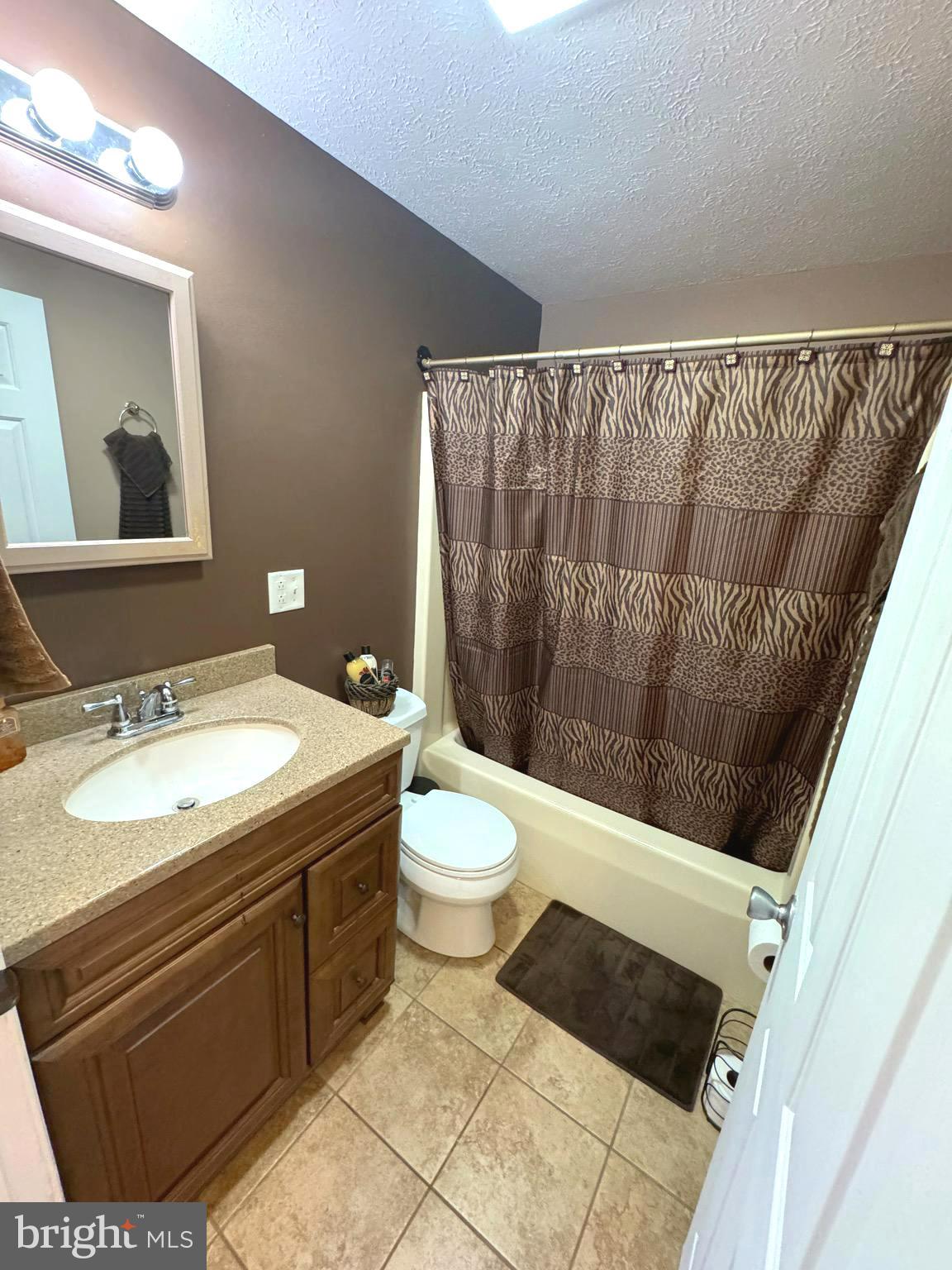 OFF ROUTE 28 - Residential