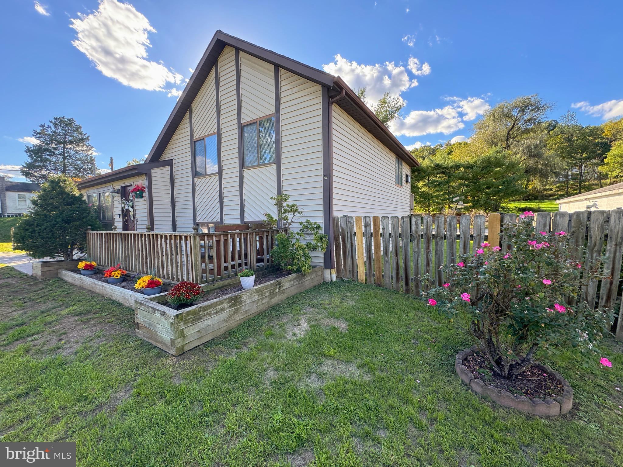 OFF ROUTE 28 - Residential