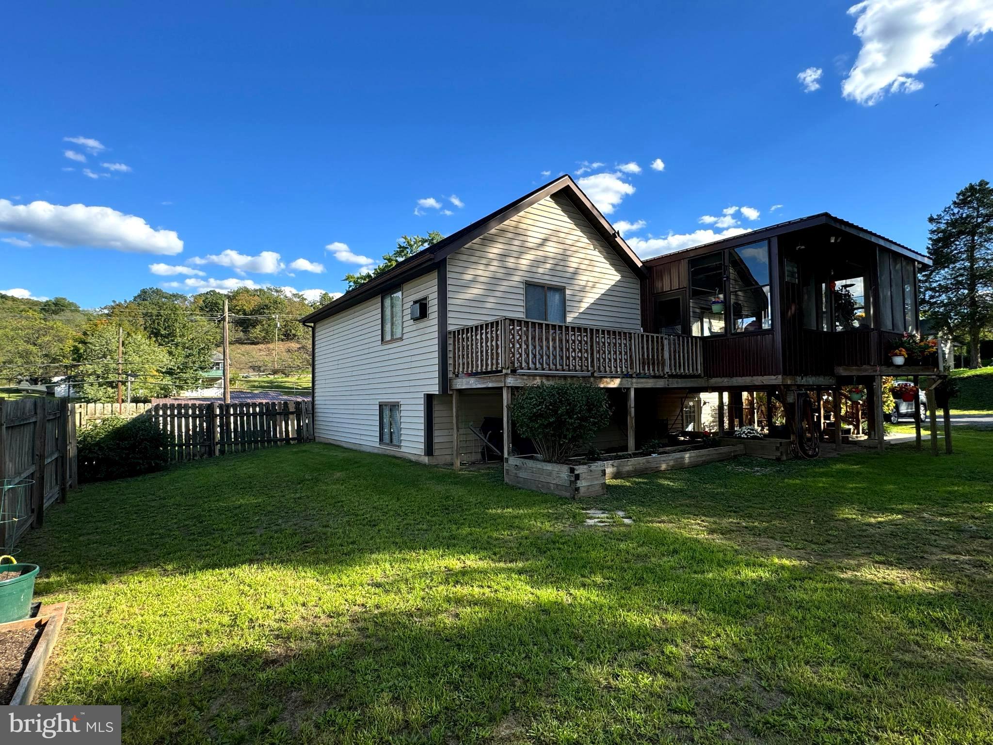 OFF ROUTE 28 - Residential