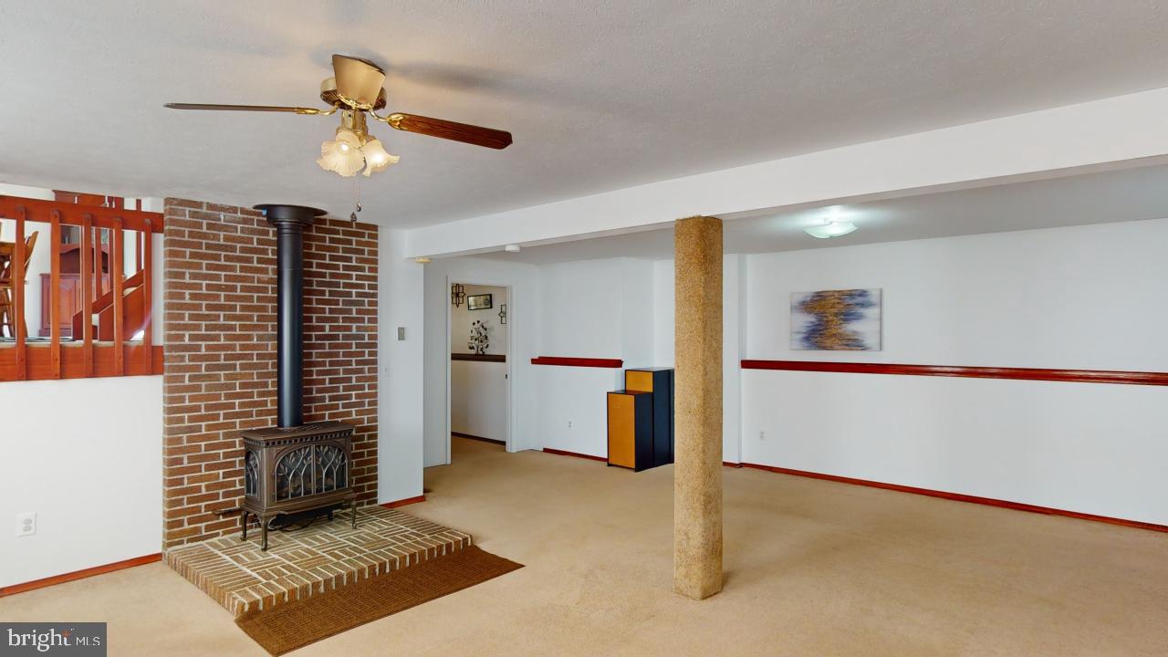 OFF ROUTE 28 - Residential