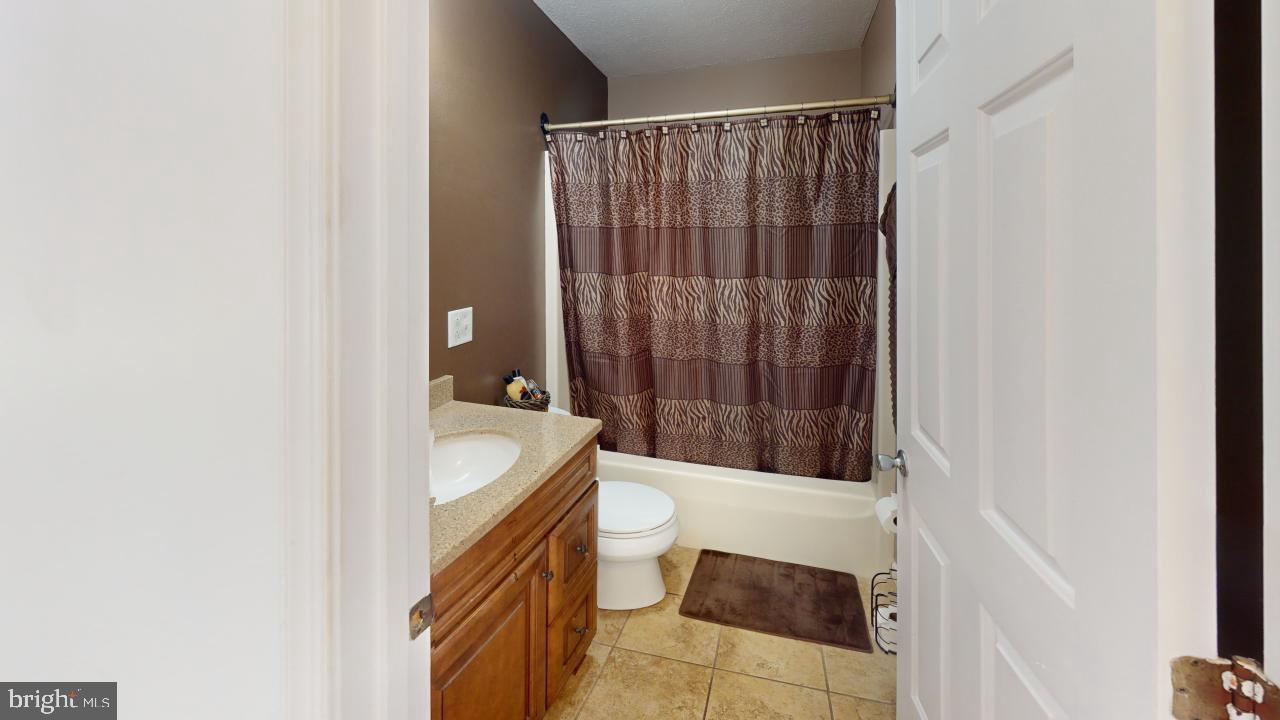 OFF ROUTE 28 - Residential