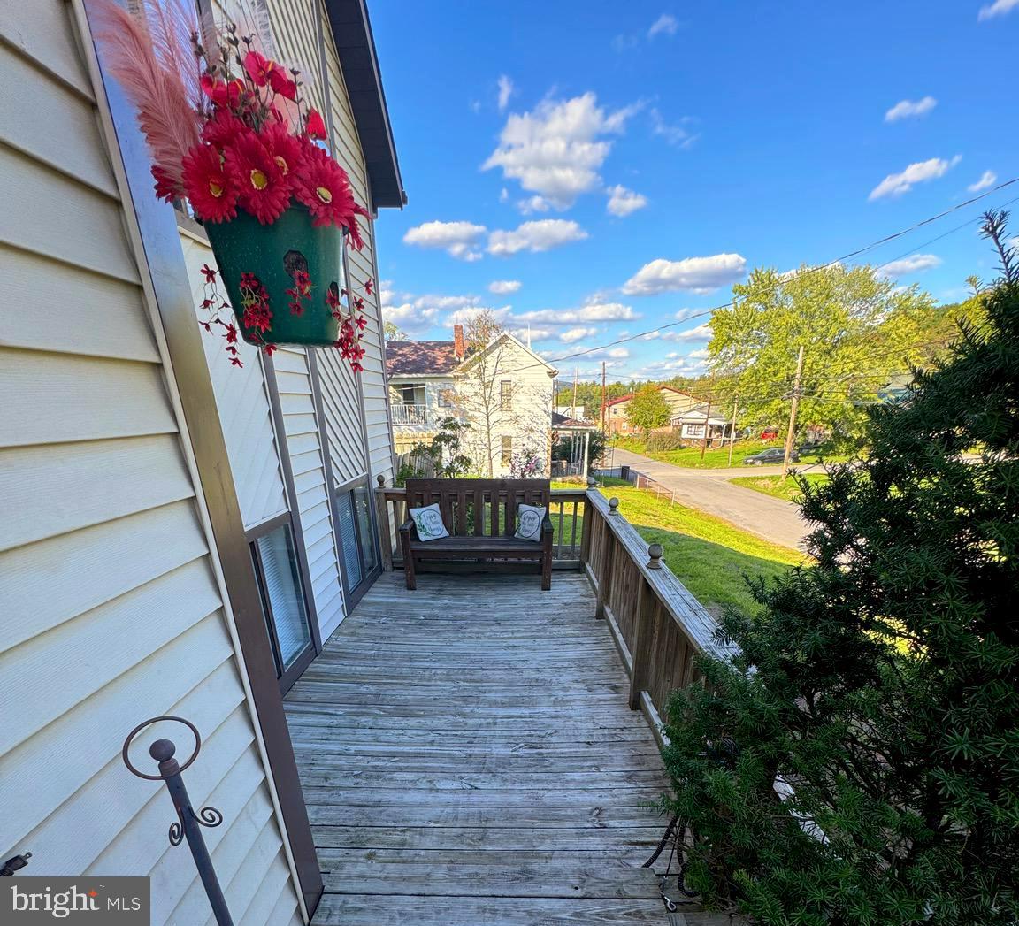 OFF ROUTE 28 - Residential