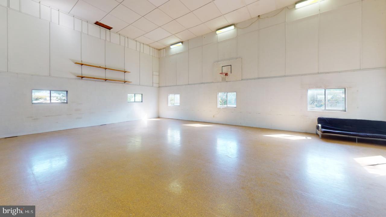 OFF ROUTE 28 - Residential