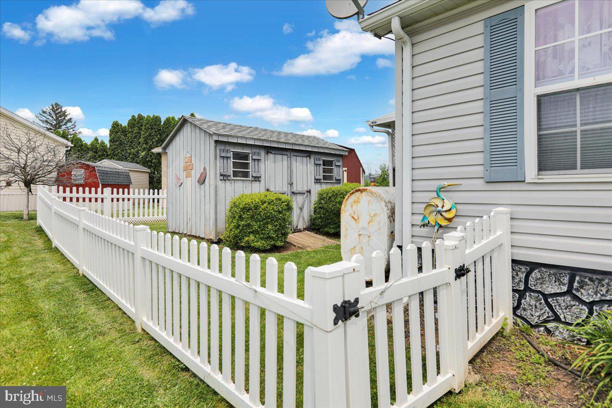 122 RITZ AVENUE