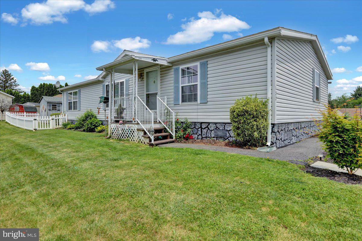 122 RITZ AVENUE
