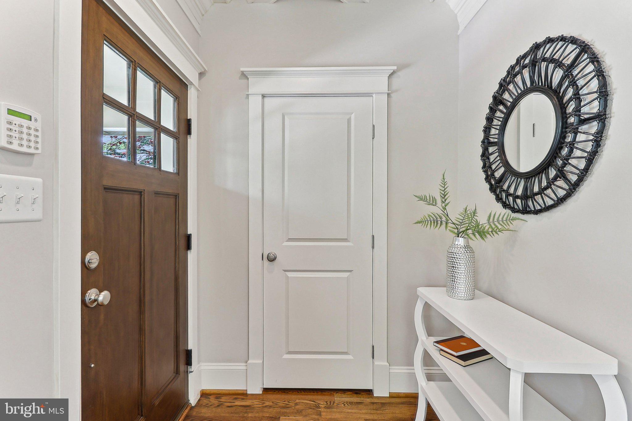 LYON VILLAGE - Residential