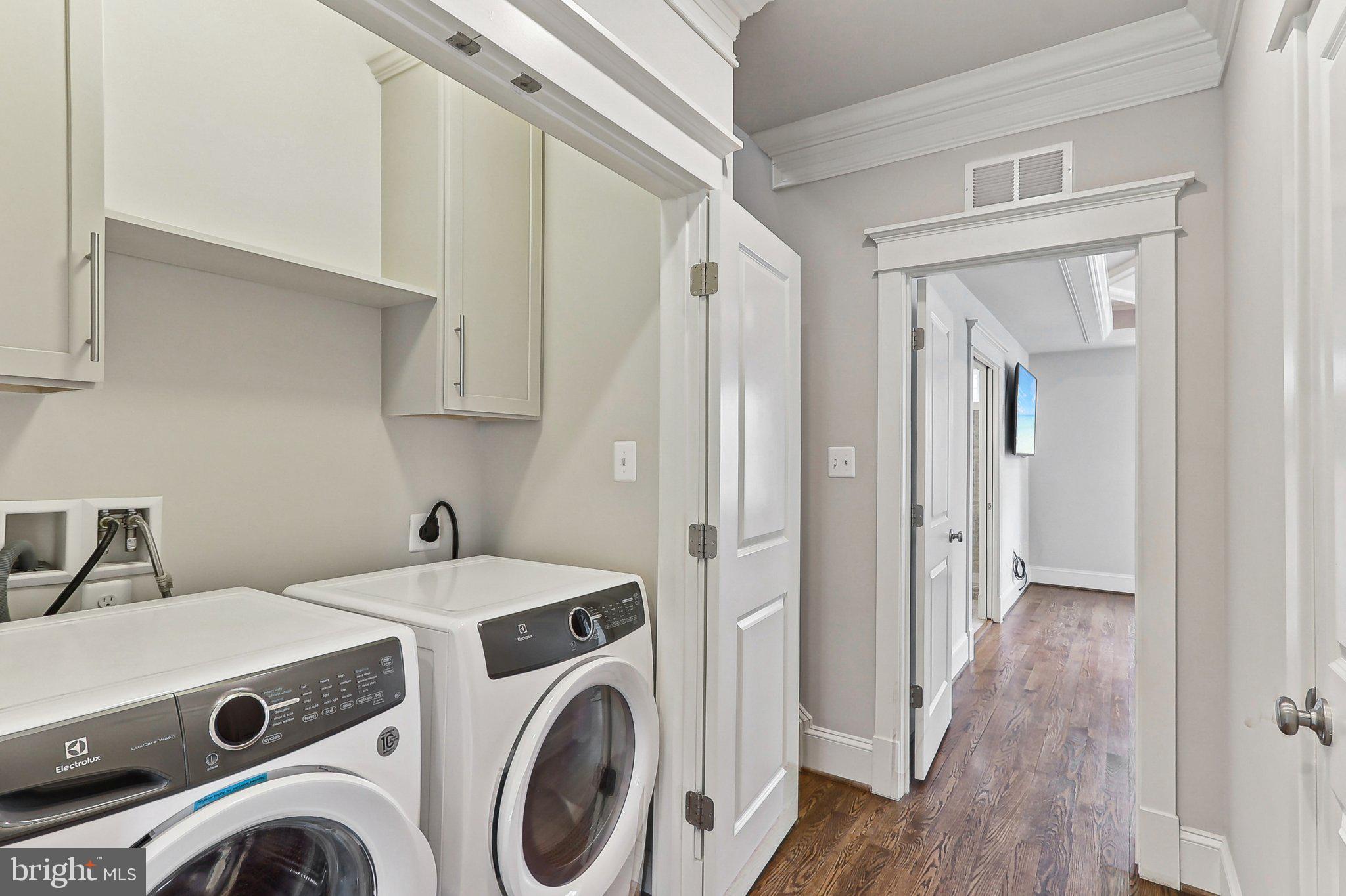 LYON VILLAGE - Residential