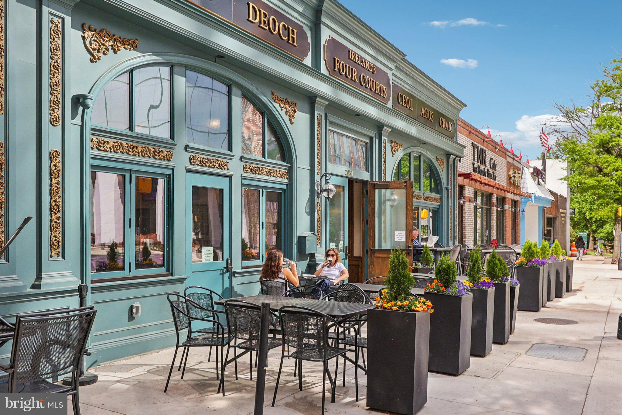 LYON VILLAGE - Residential