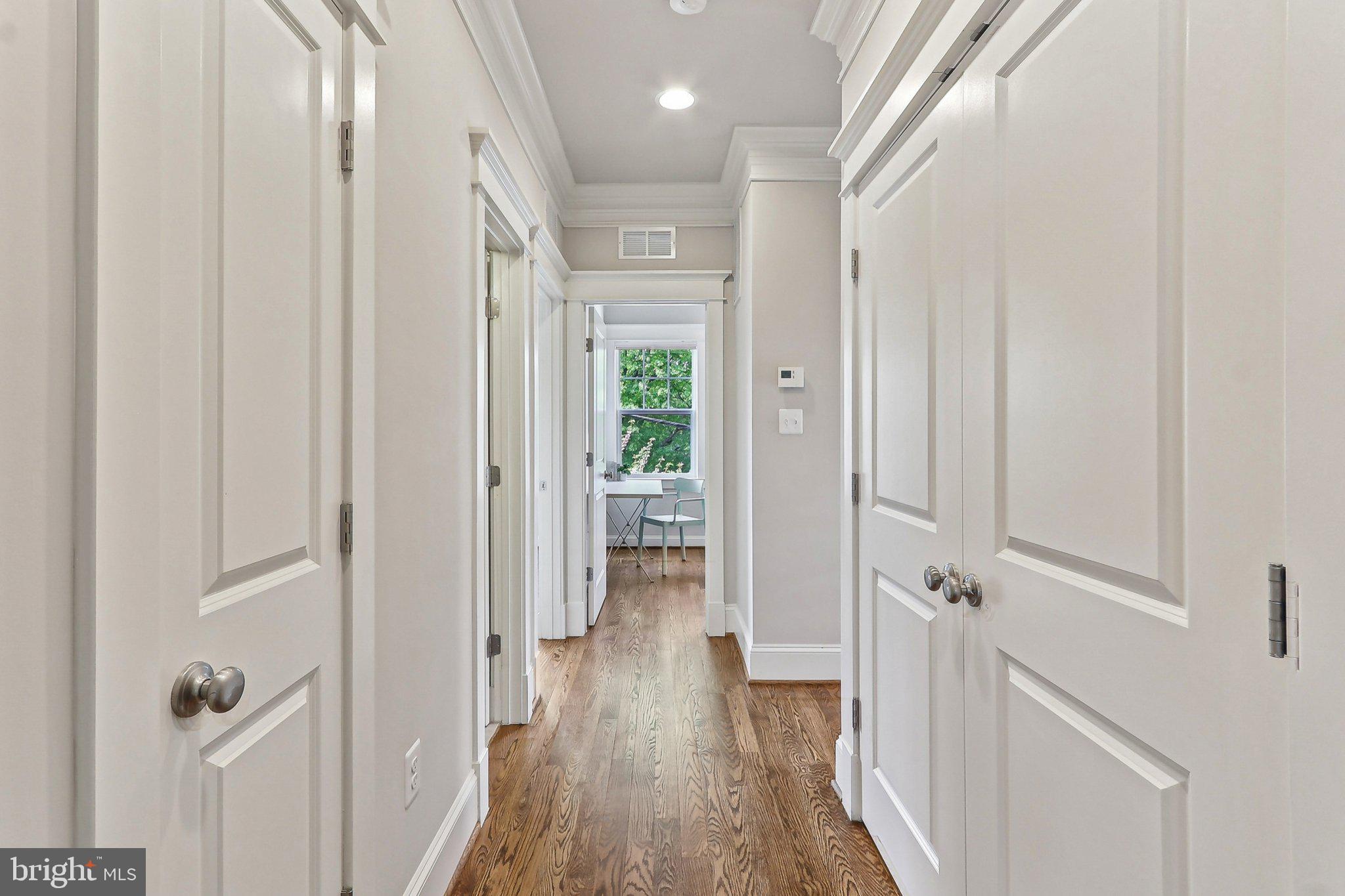 LYON VILLAGE - Residential