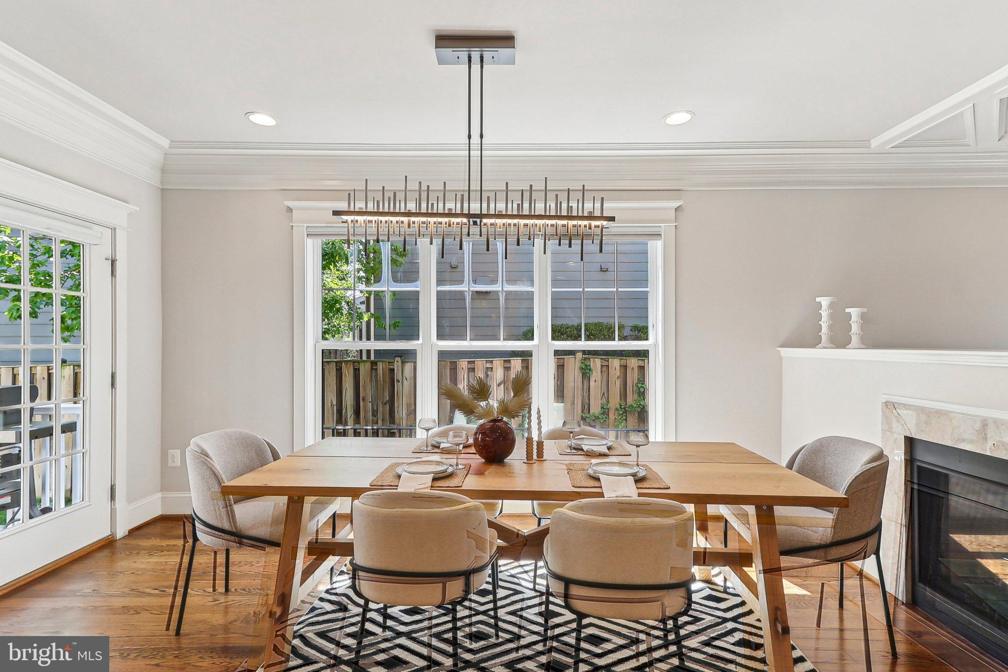 LYON VILLAGE - Residential