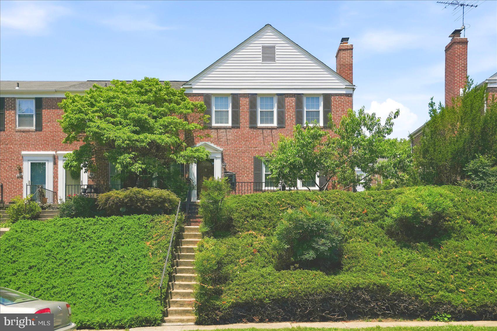 8122 CLYDE BANK ROAD