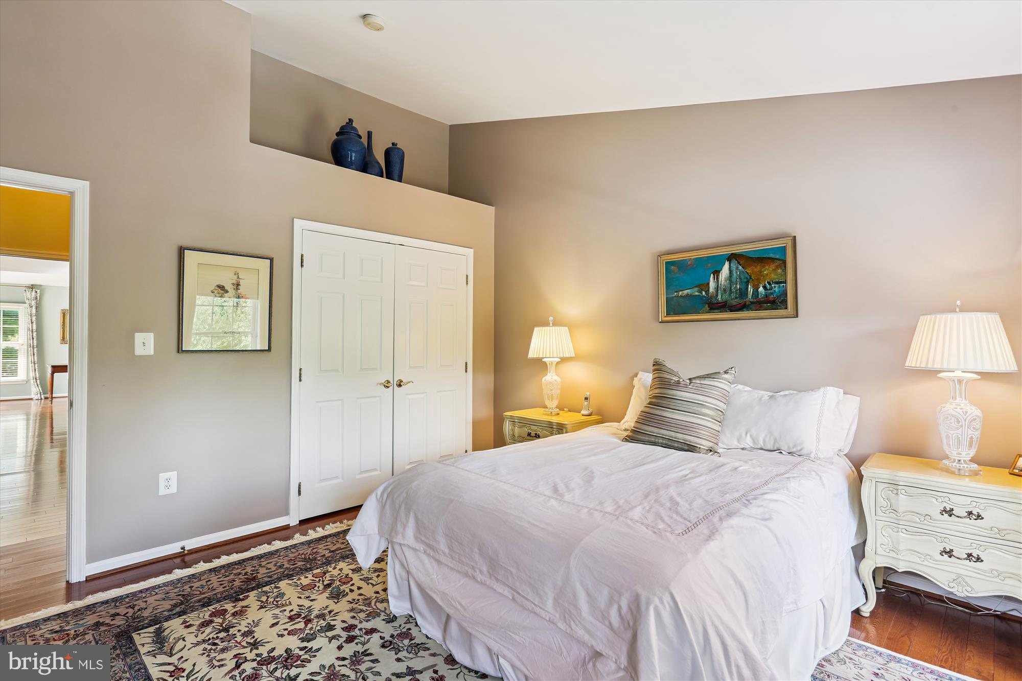 DEMOCRACY COMMONS - Residential