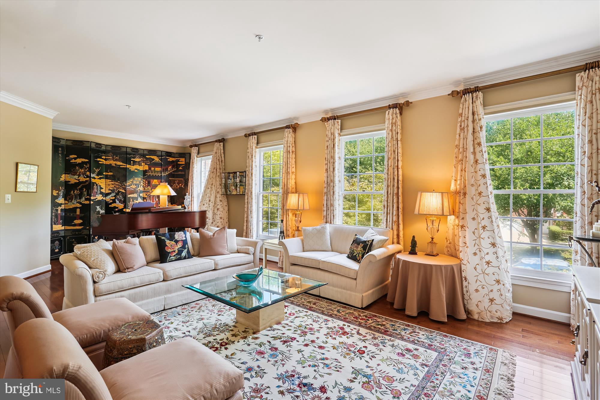 DEMOCRACY COMMONS - Residential