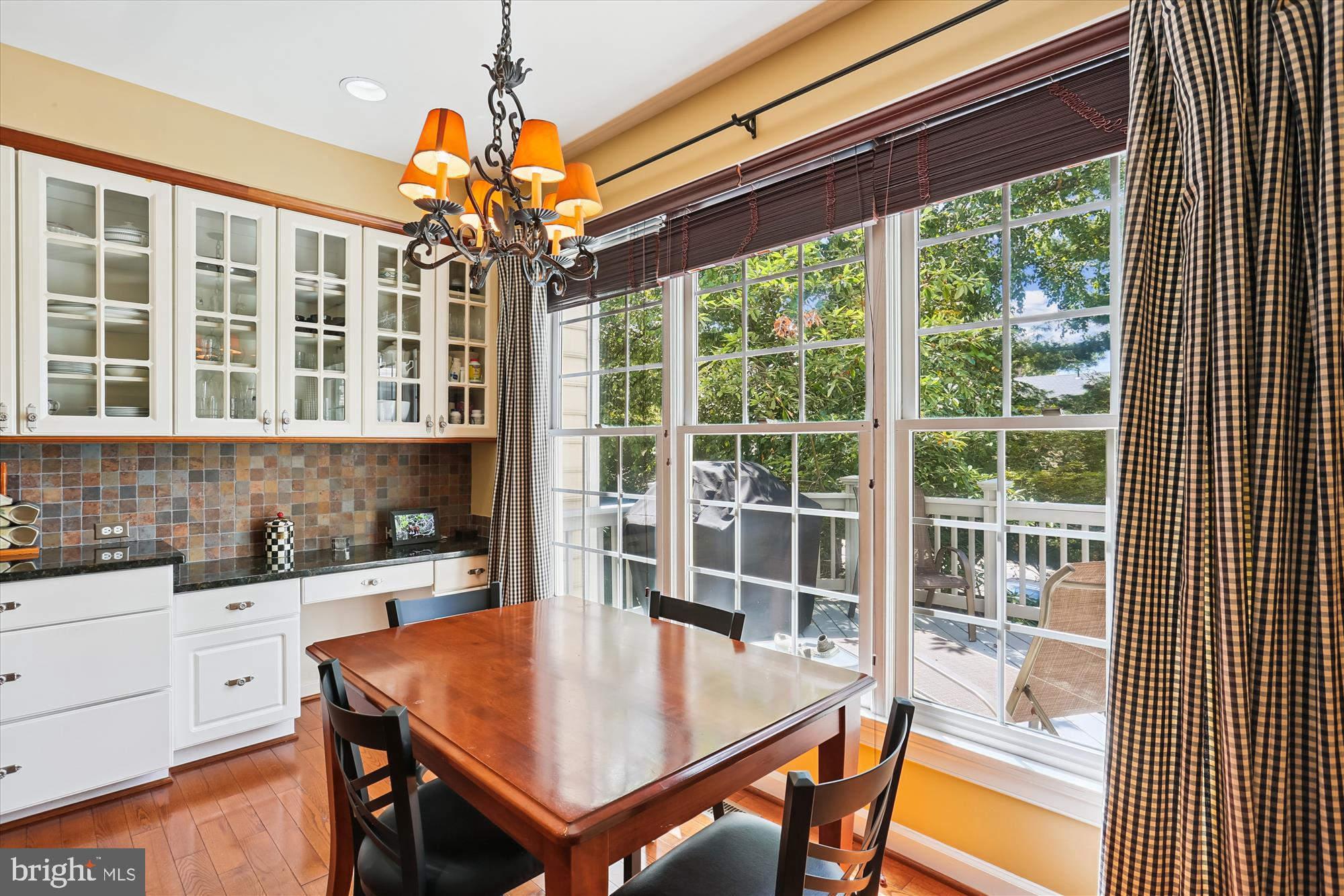 DEMOCRACY COMMONS - Residential