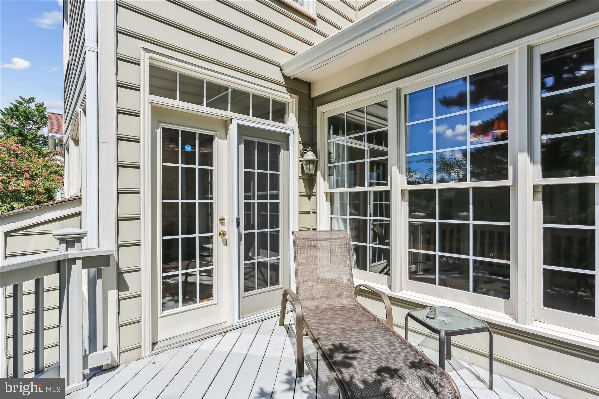 DEMOCRACY COMMONS - Residential