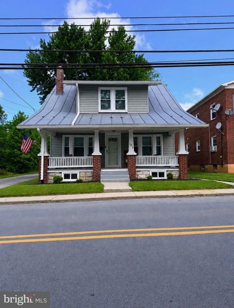 Homes For Sale - 163 E Derry Road<br/> Dauphin County, HERSHEY, PA 17033