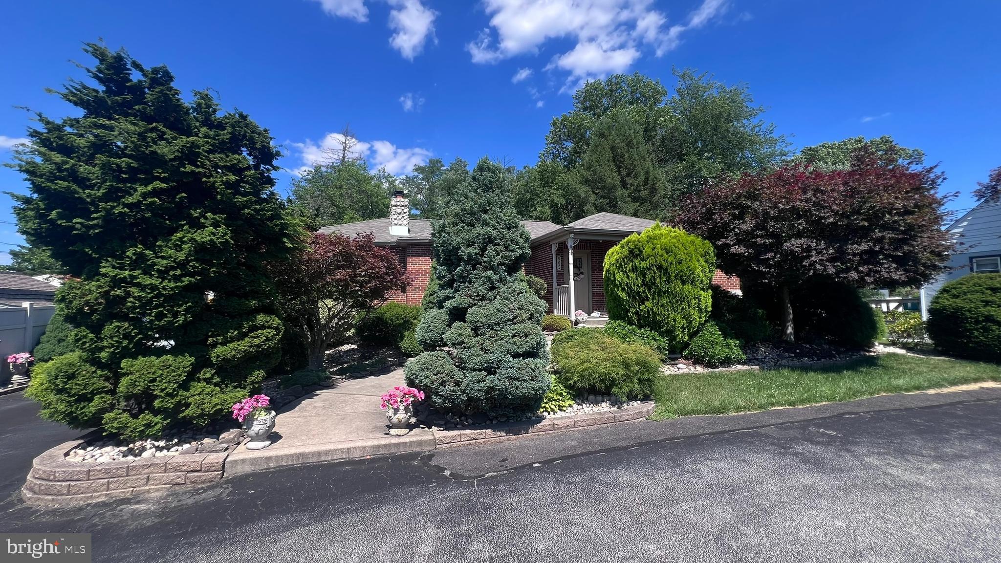 Photo 1 of 27 — 505 S BLACK HORSE PIKE, BLACKWOOD, NJ 08012