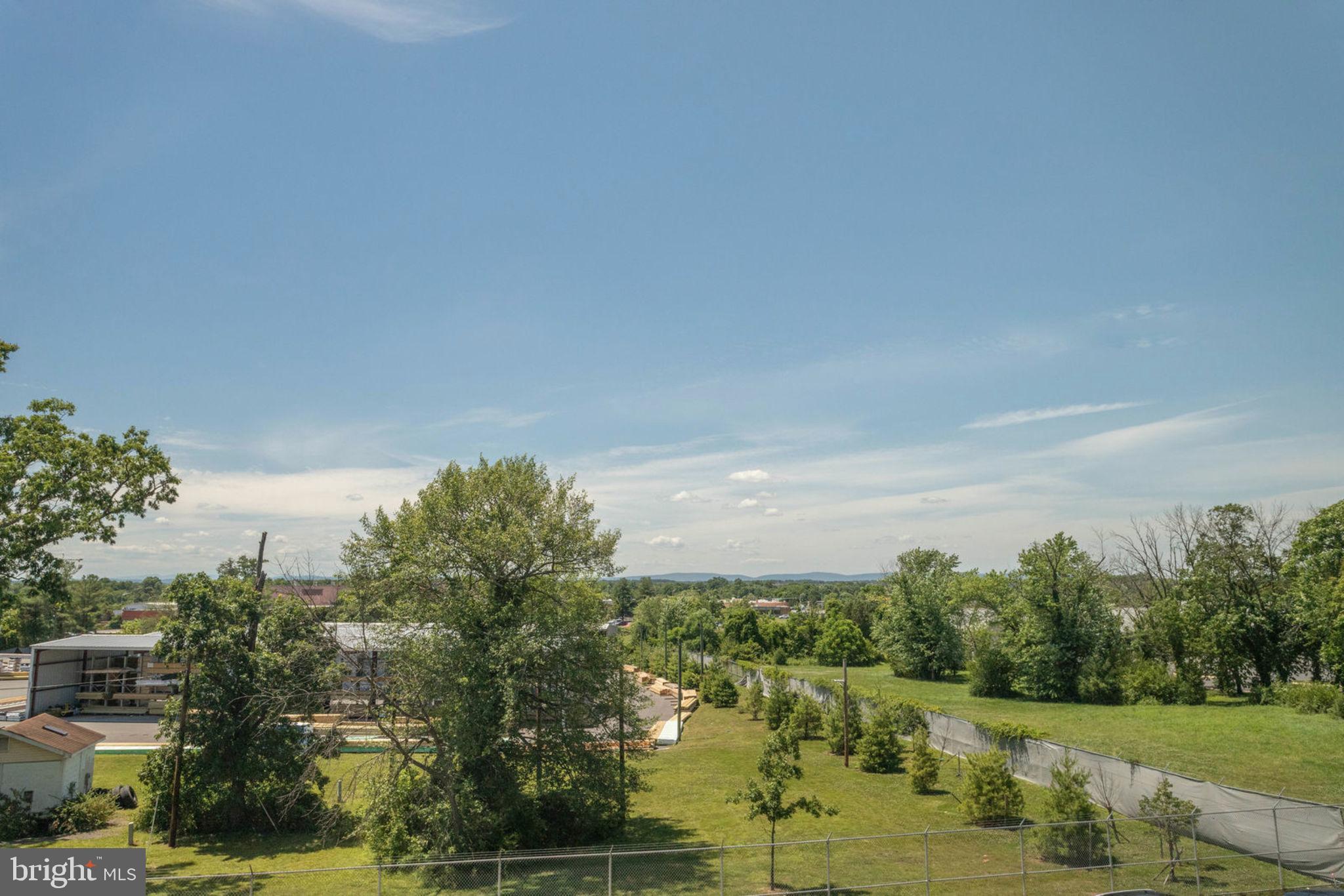 LEE SQUARE - Residential