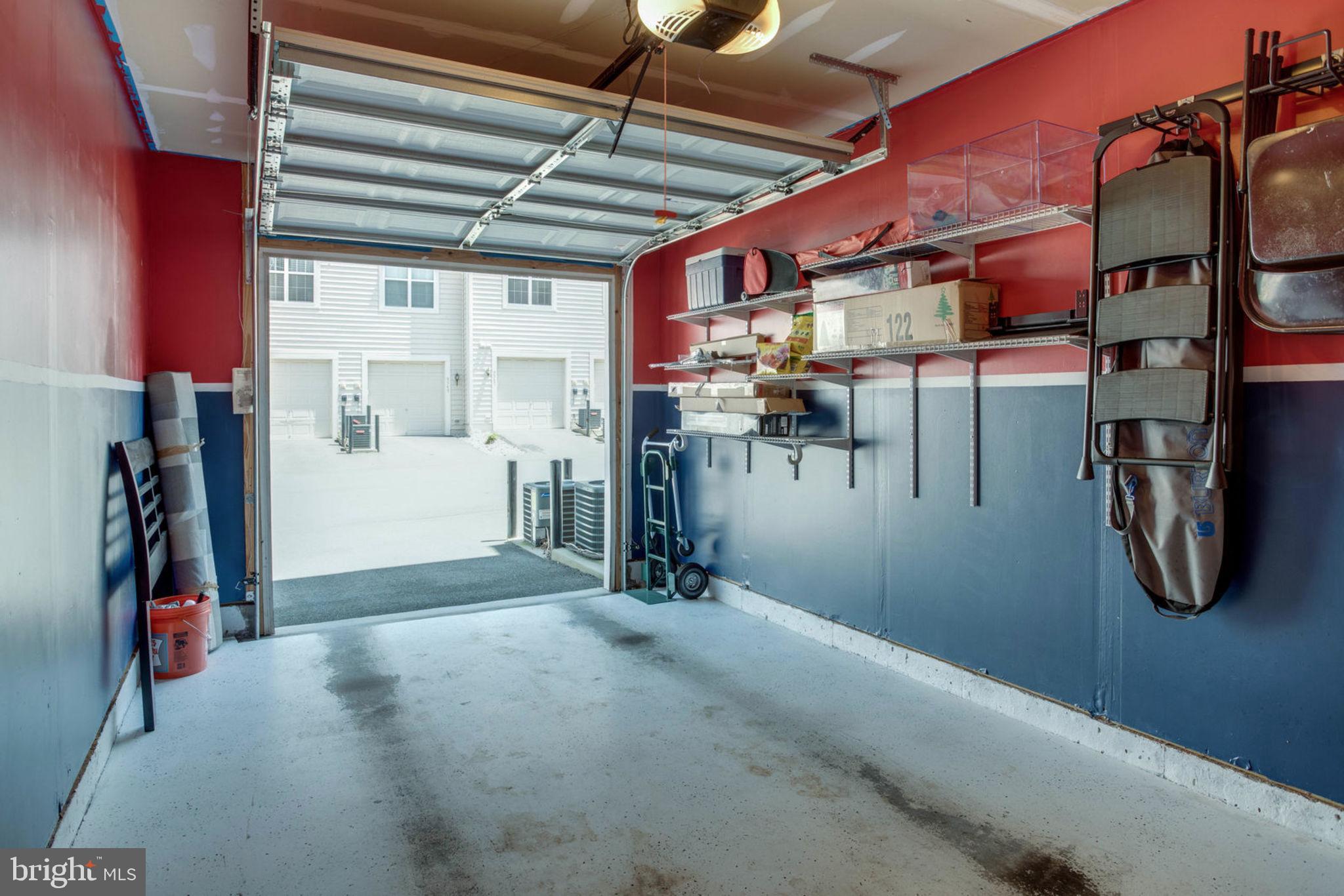 LEE SQUARE - Residential