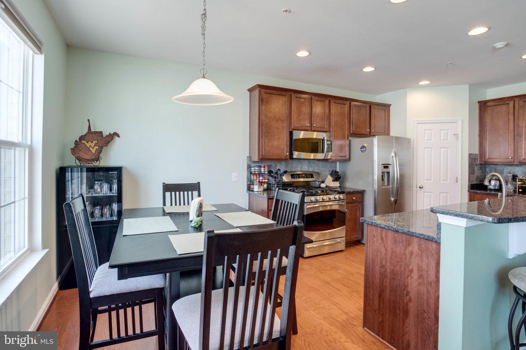 LEE SQUARE - Residential