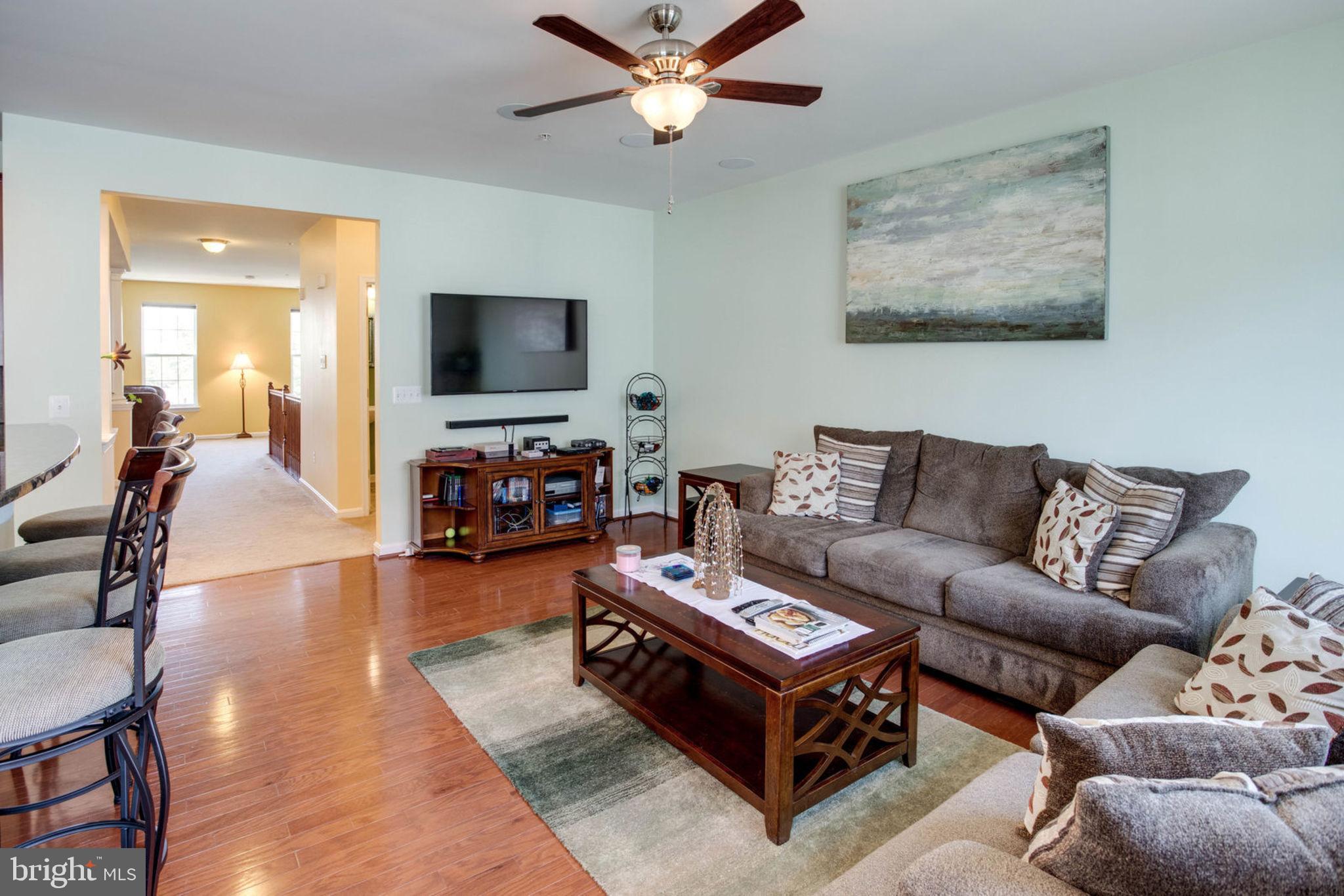 LEE SQUARE - Residential