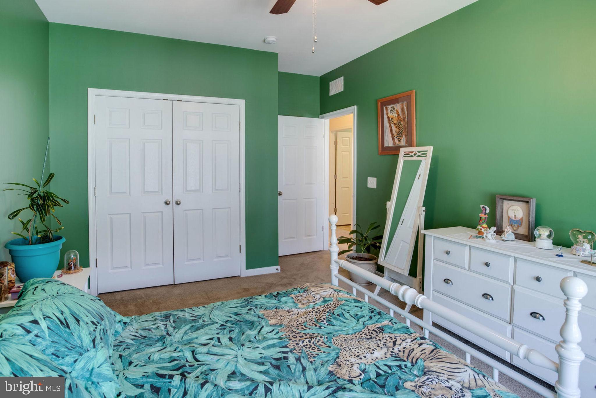 LEE SQUARE - Residential