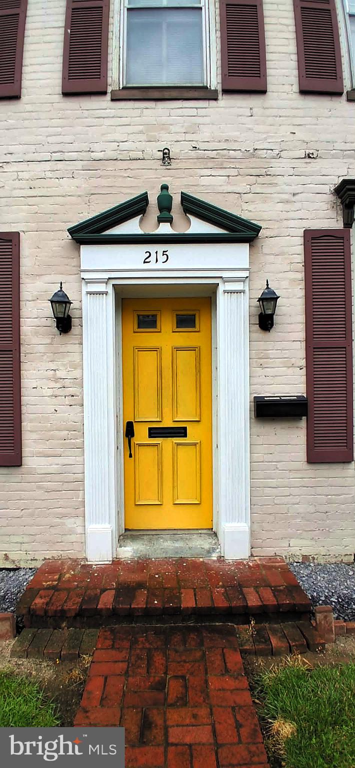 215 N SPRING STREET
