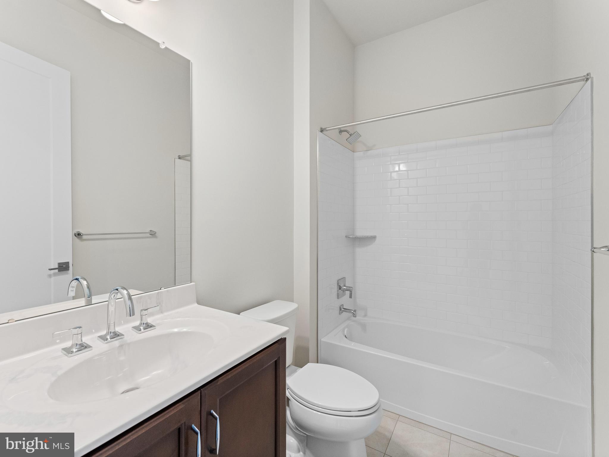 REGENCY AT WATERSIDE - Residential Lease