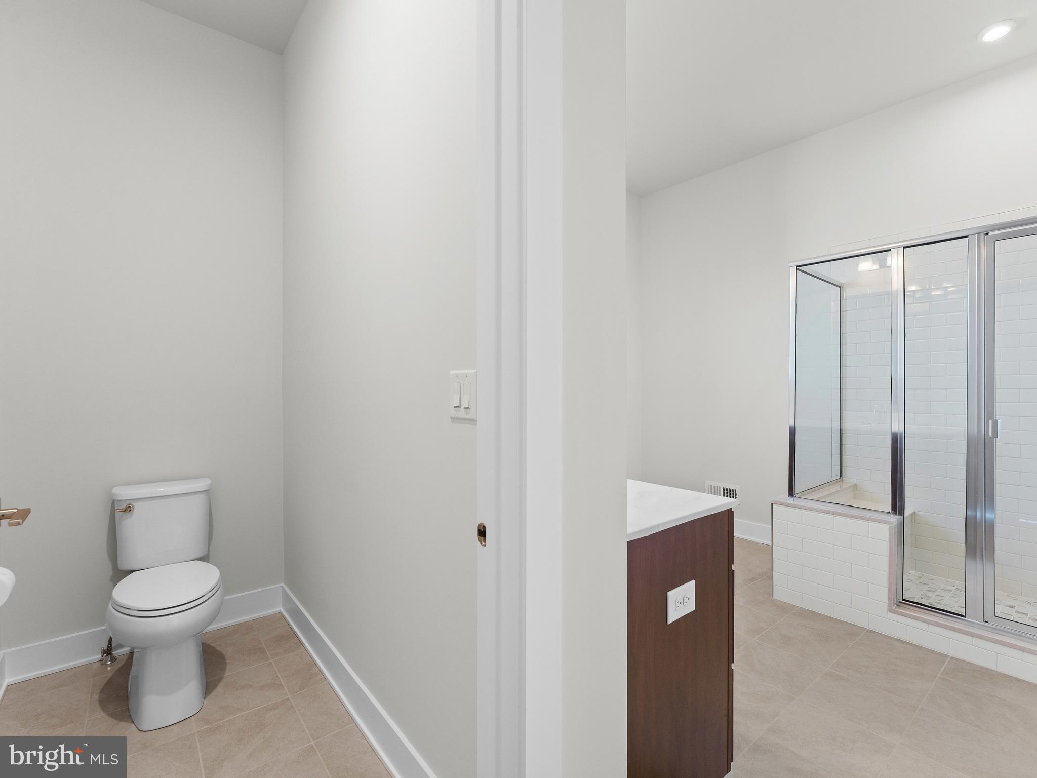 REGENCY AT WATERSIDE - Residential Lease