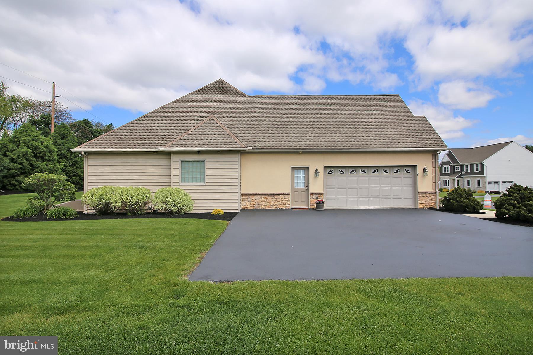 STRATHFORD MEADOWS - Residential
