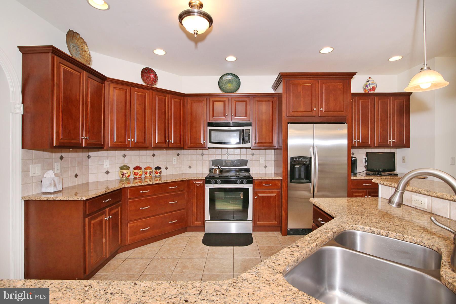 STRATHFORD MEADOWS - Residential