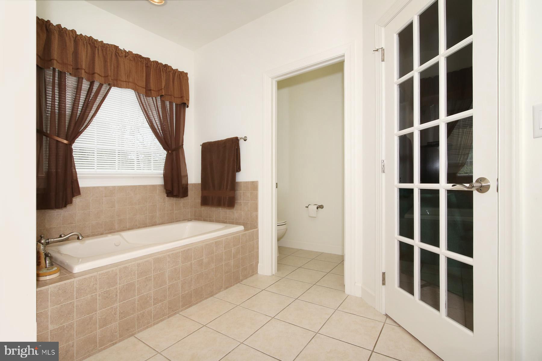 STRATHFORD MEADOWS - Residential