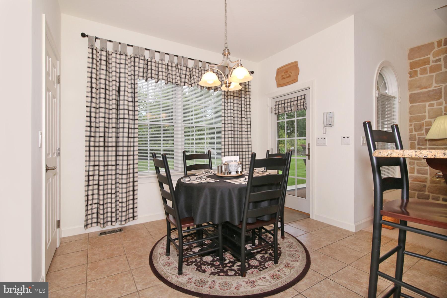 STRATHFORD MEADOWS - Residential