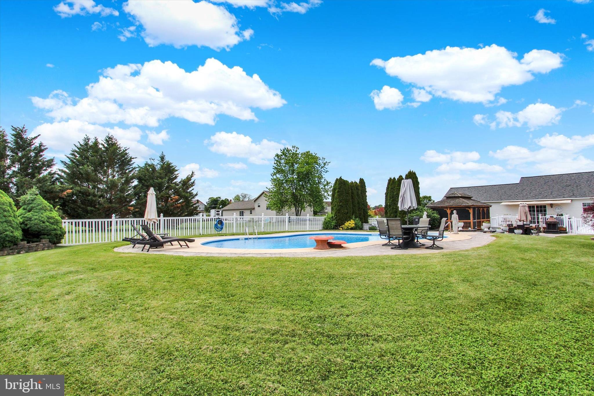 BERMUDIAN SPRINGS - Residential