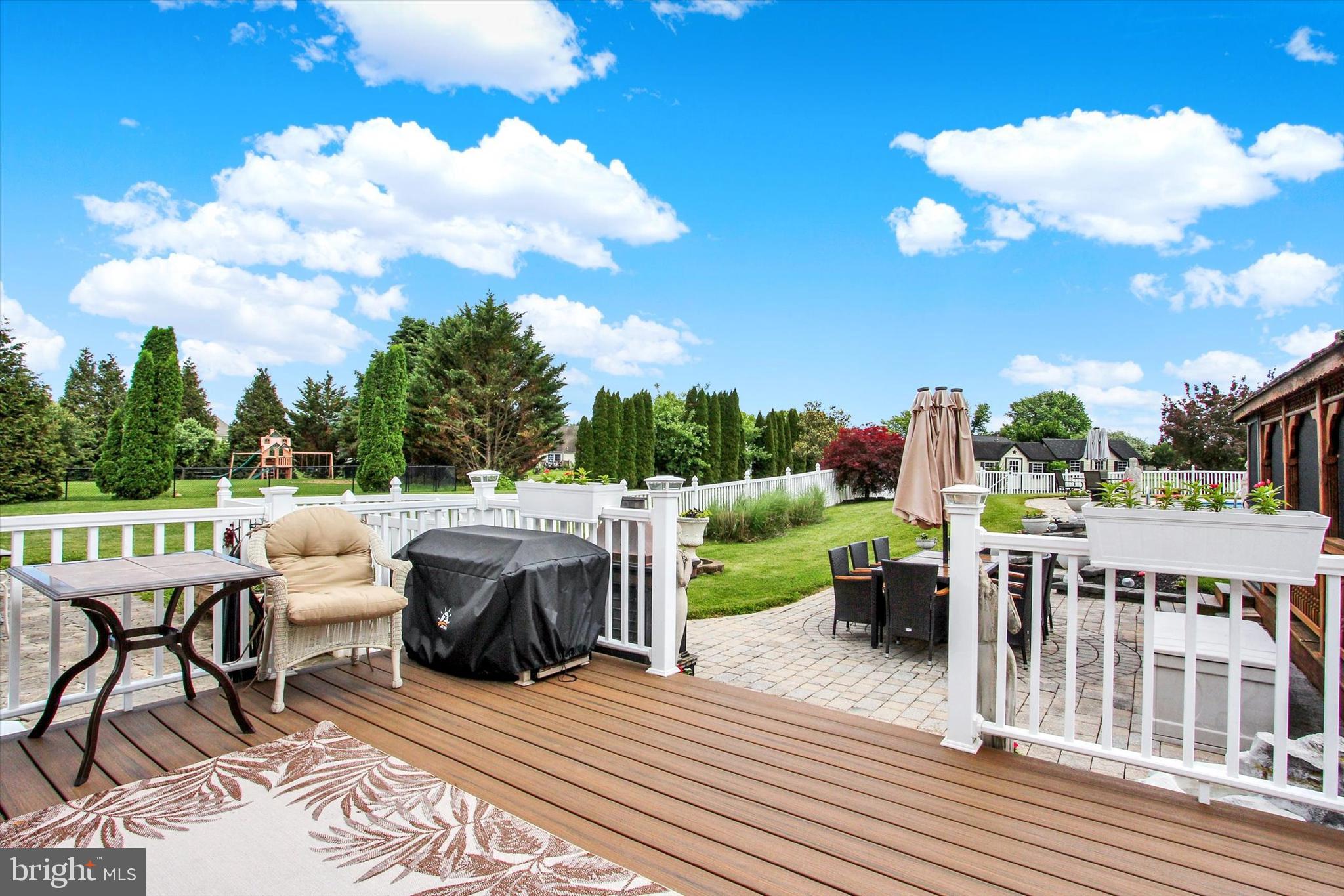 BERMUDIAN SPRINGS - Residential