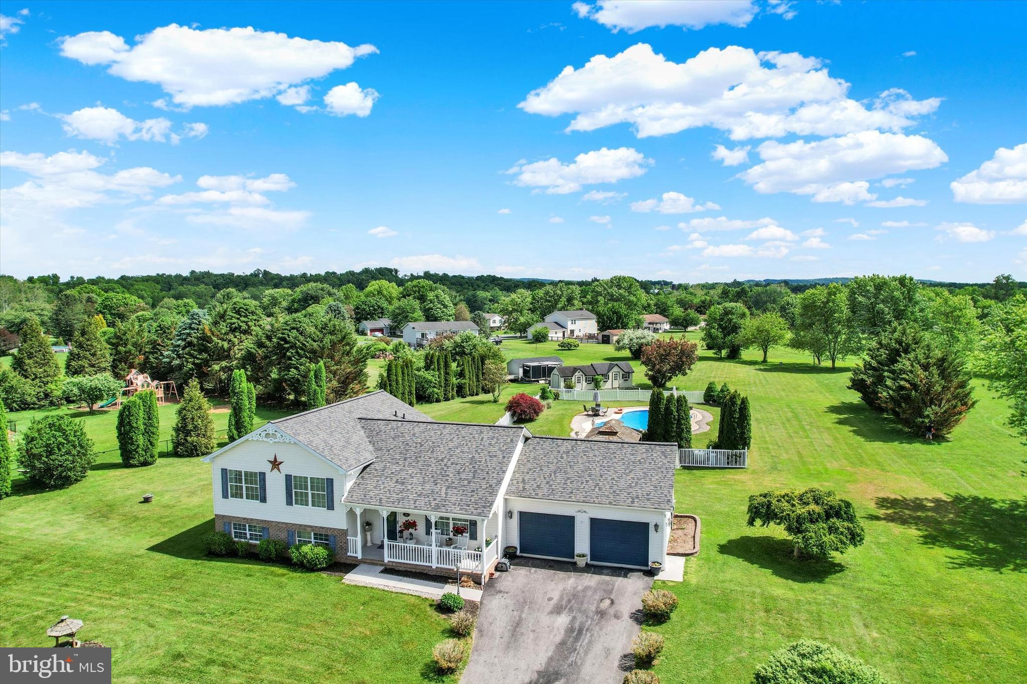BERMUDIAN SPRINGS - Residential