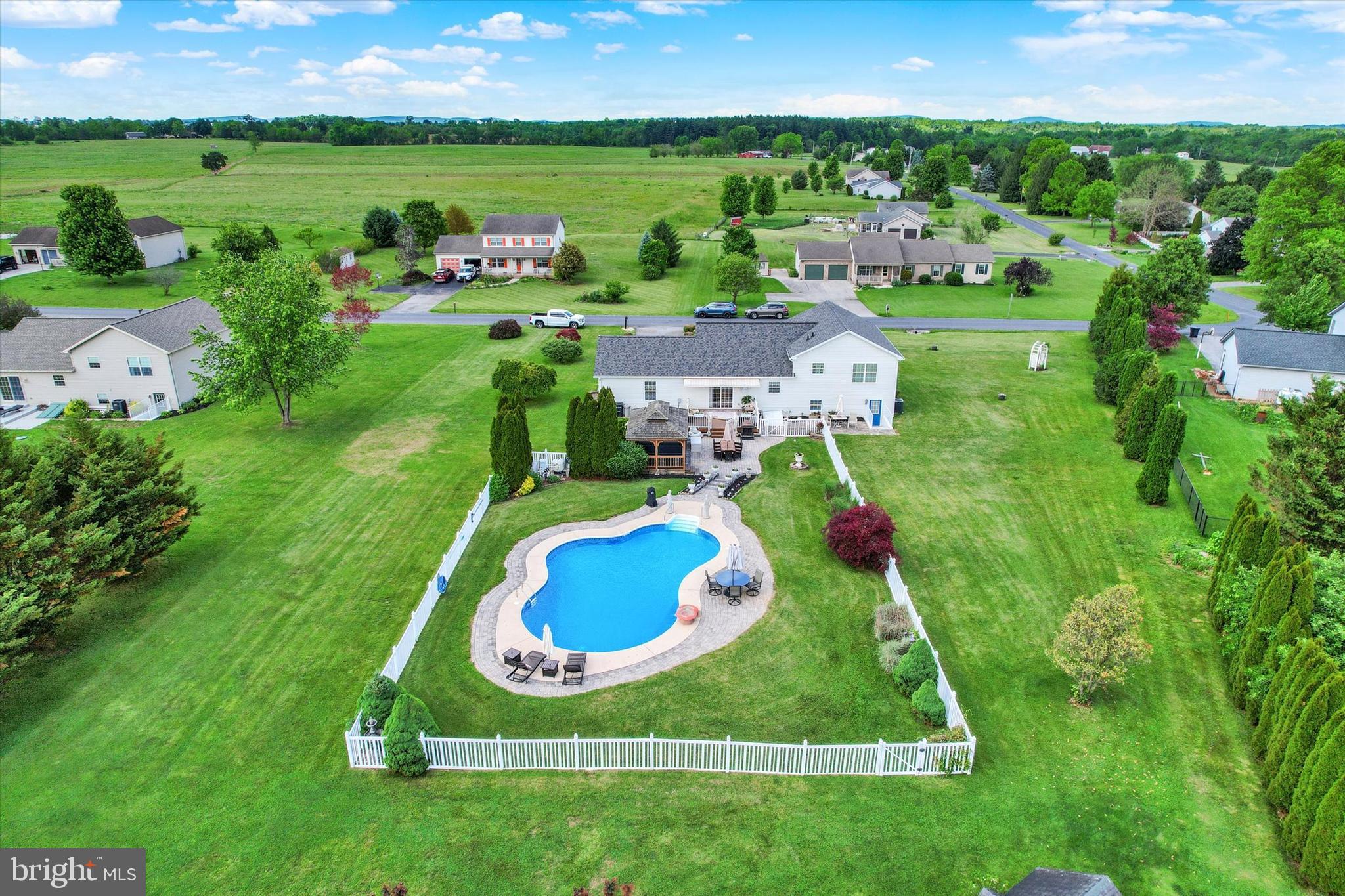 BERMUDIAN SPRINGS - Residential