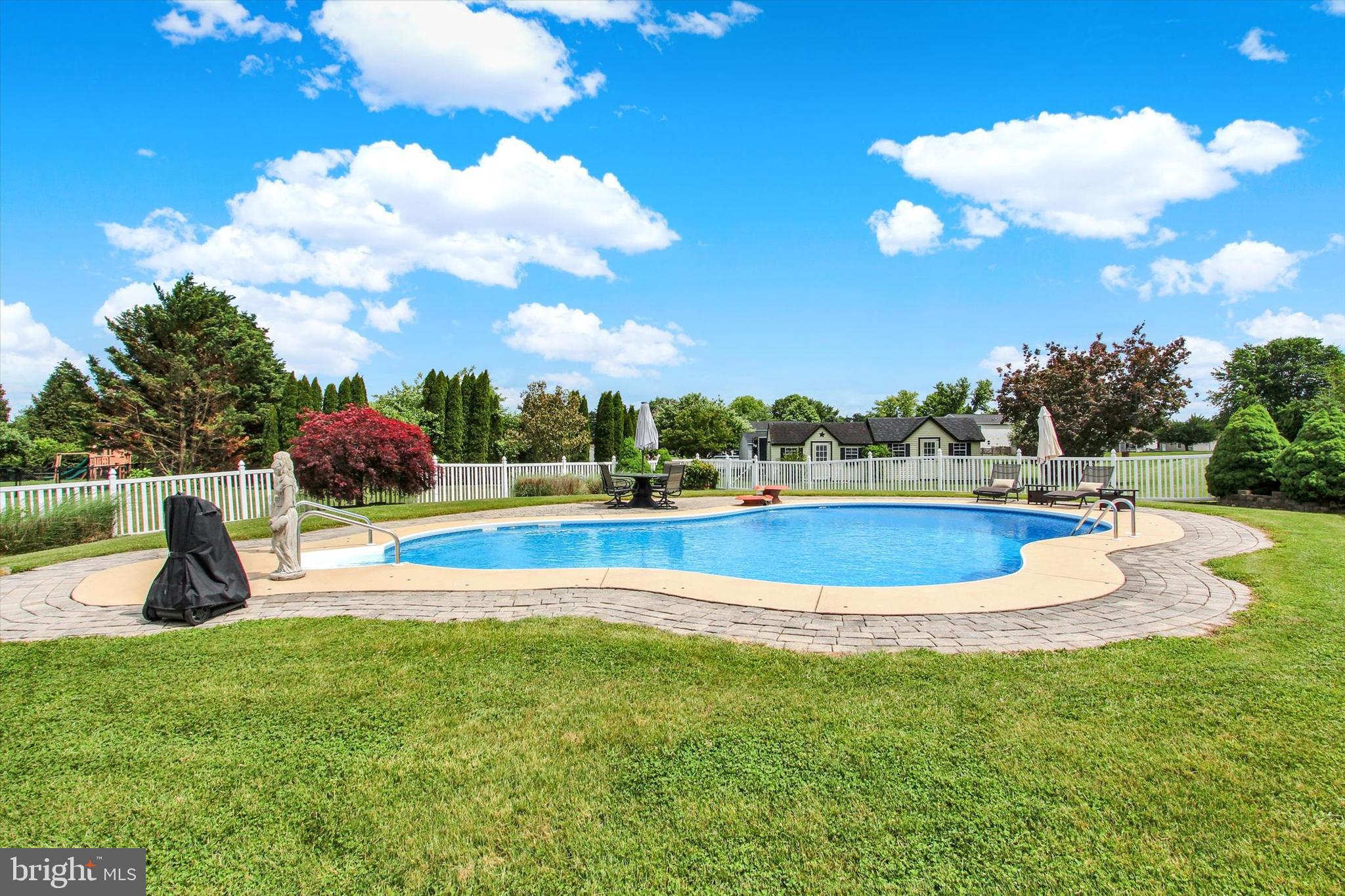 BERMUDIAN SPRINGS - Residential