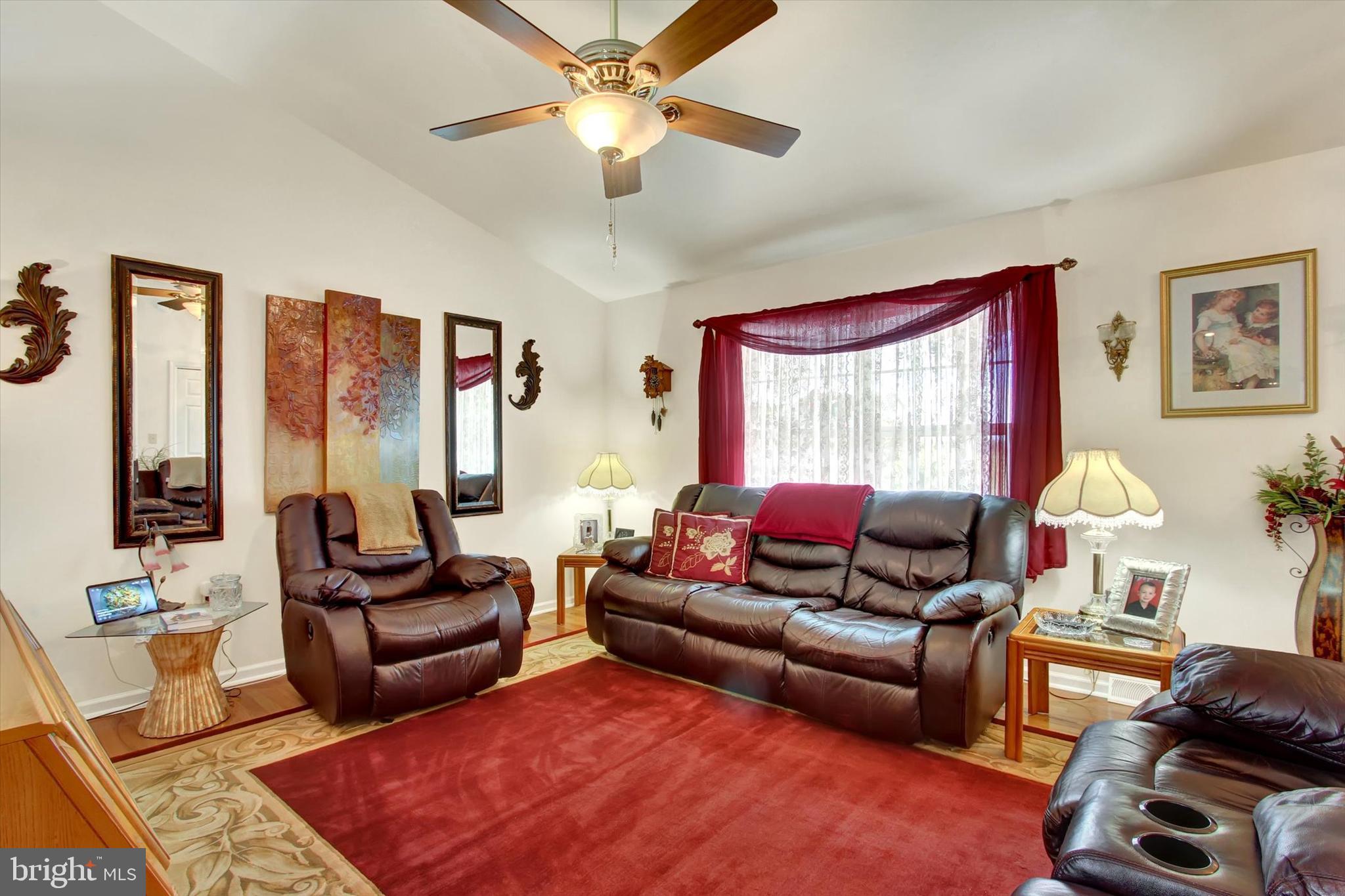 BERMUDIAN SPRINGS - Residential