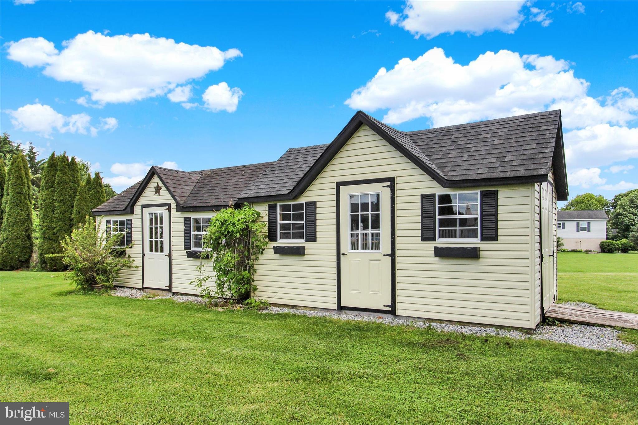 BERMUDIAN SPRINGS - Residential