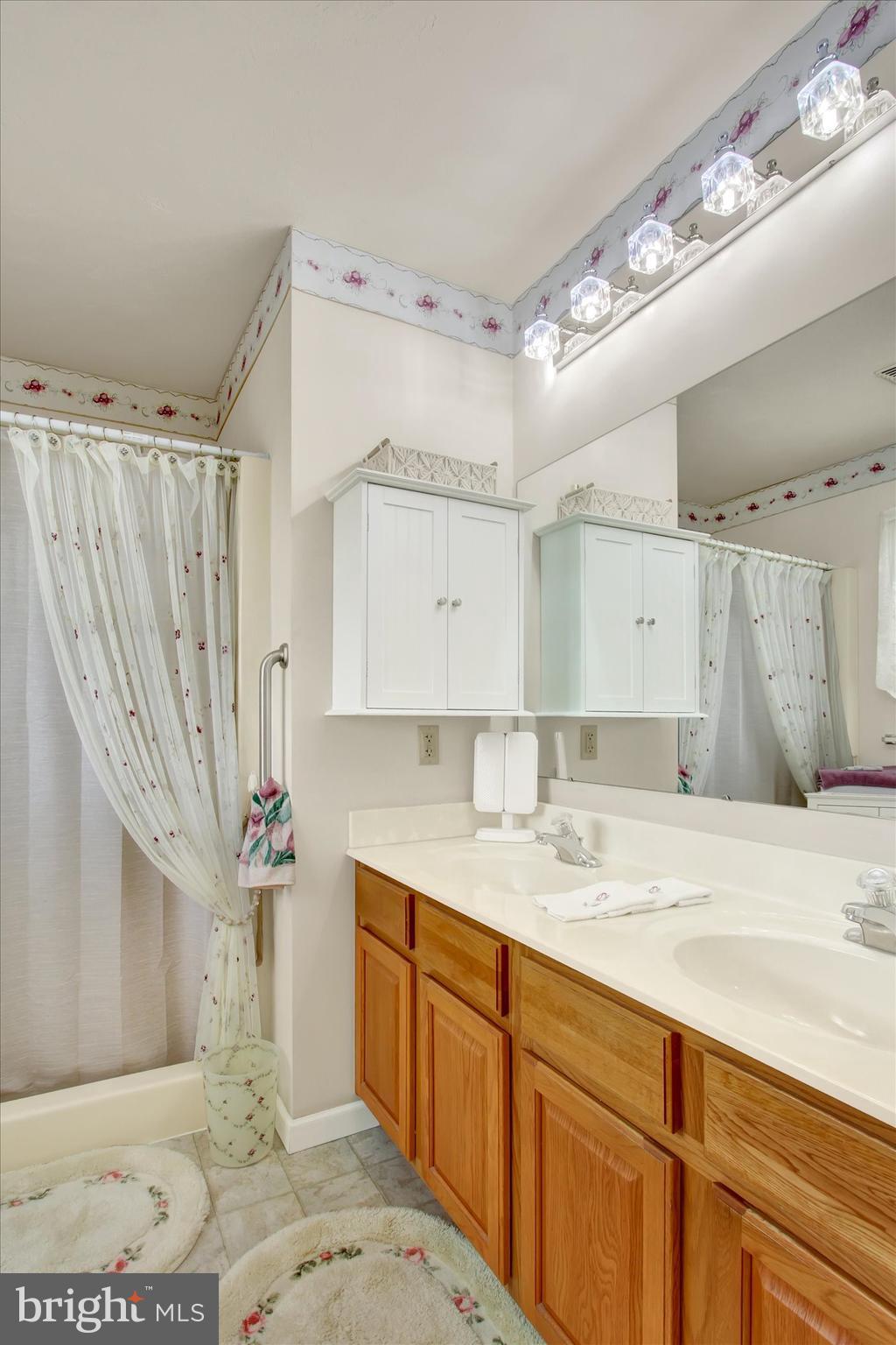 BERMUDIAN SPRINGS - Residential