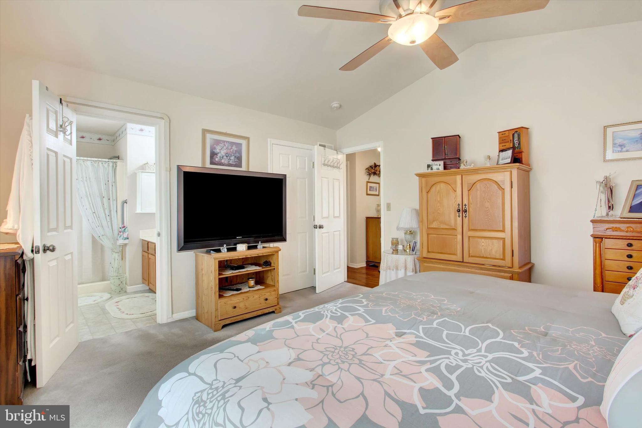 BERMUDIAN SPRINGS - Residential