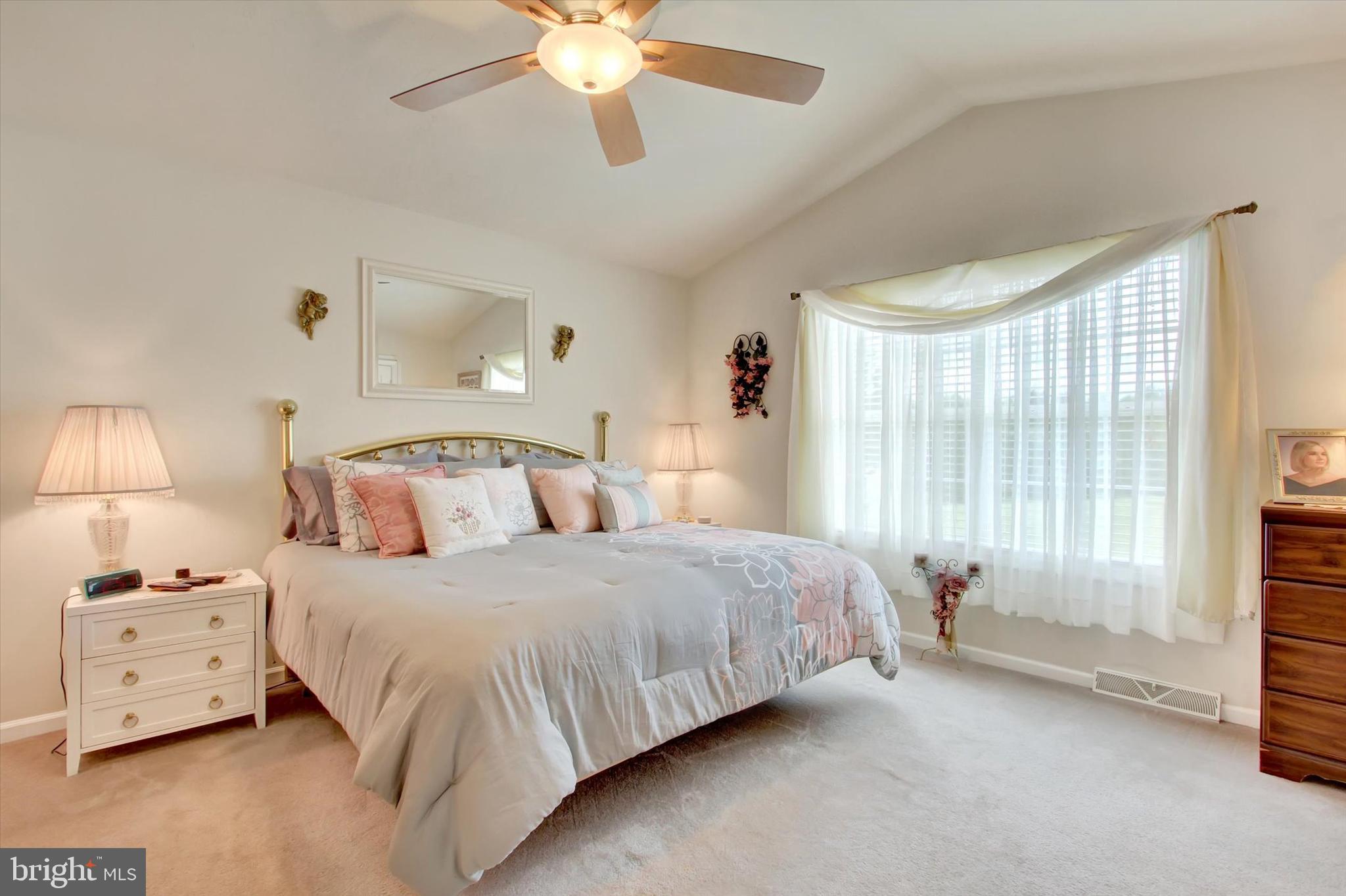BERMUDIAN SPRINGS - Residential