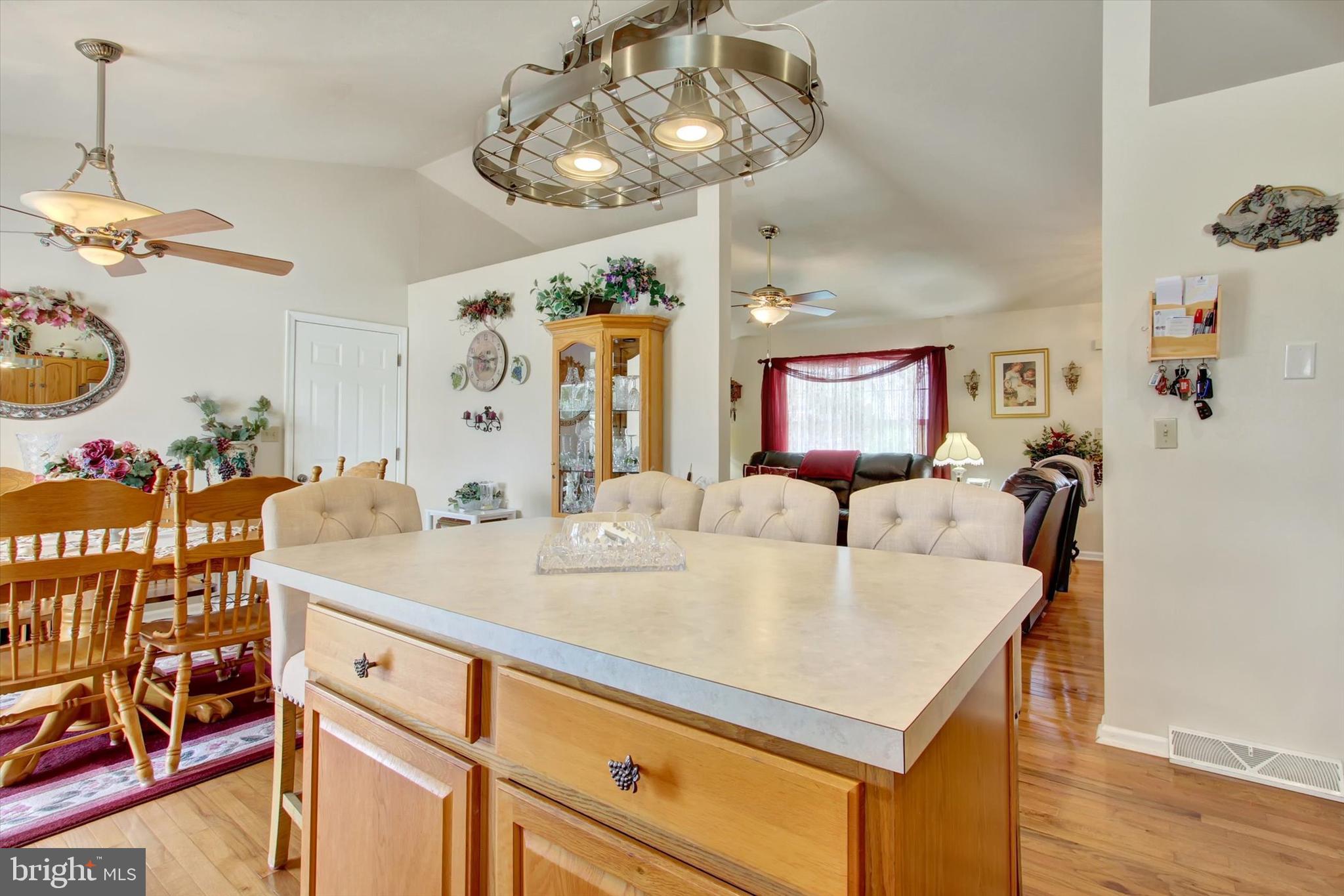 BERMUDIAN SPRINGS - Residential