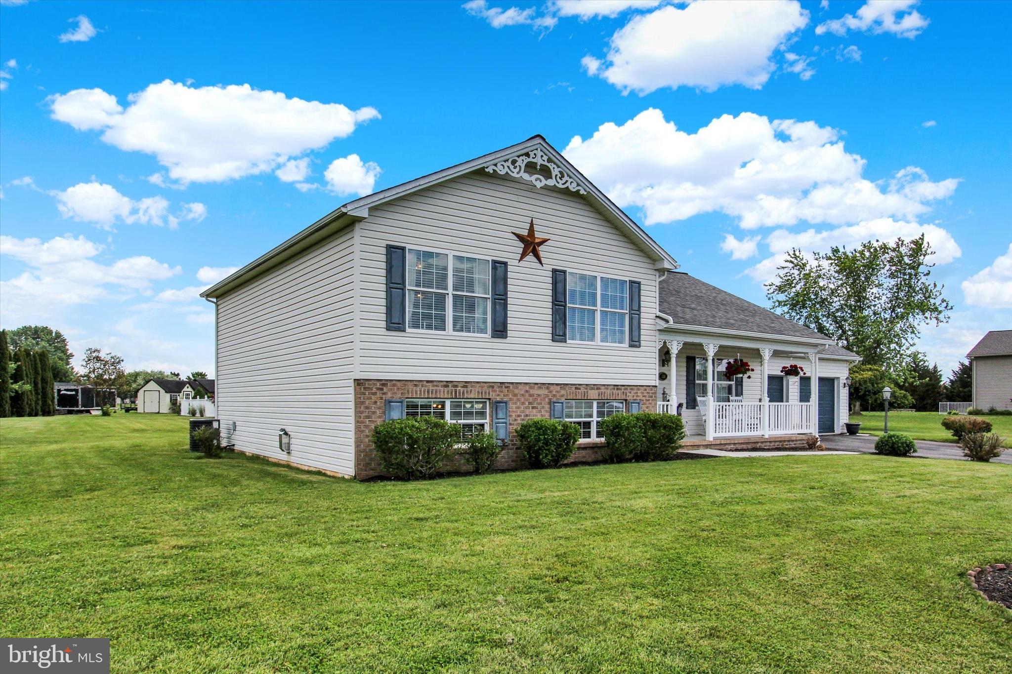 BERMUDIAN SPRINGS - Residential