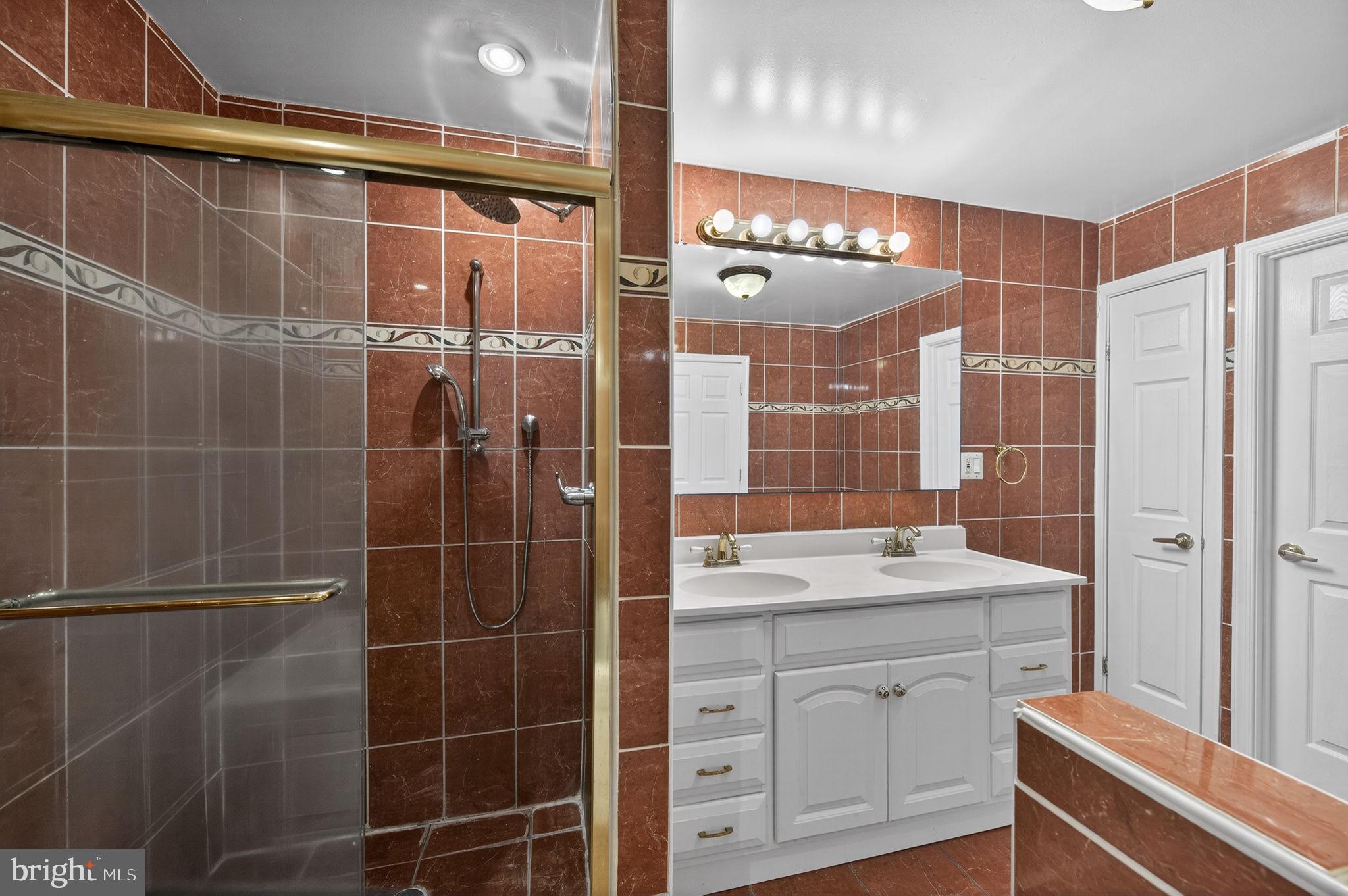 EAST GATE OF POTOMAC - Residential