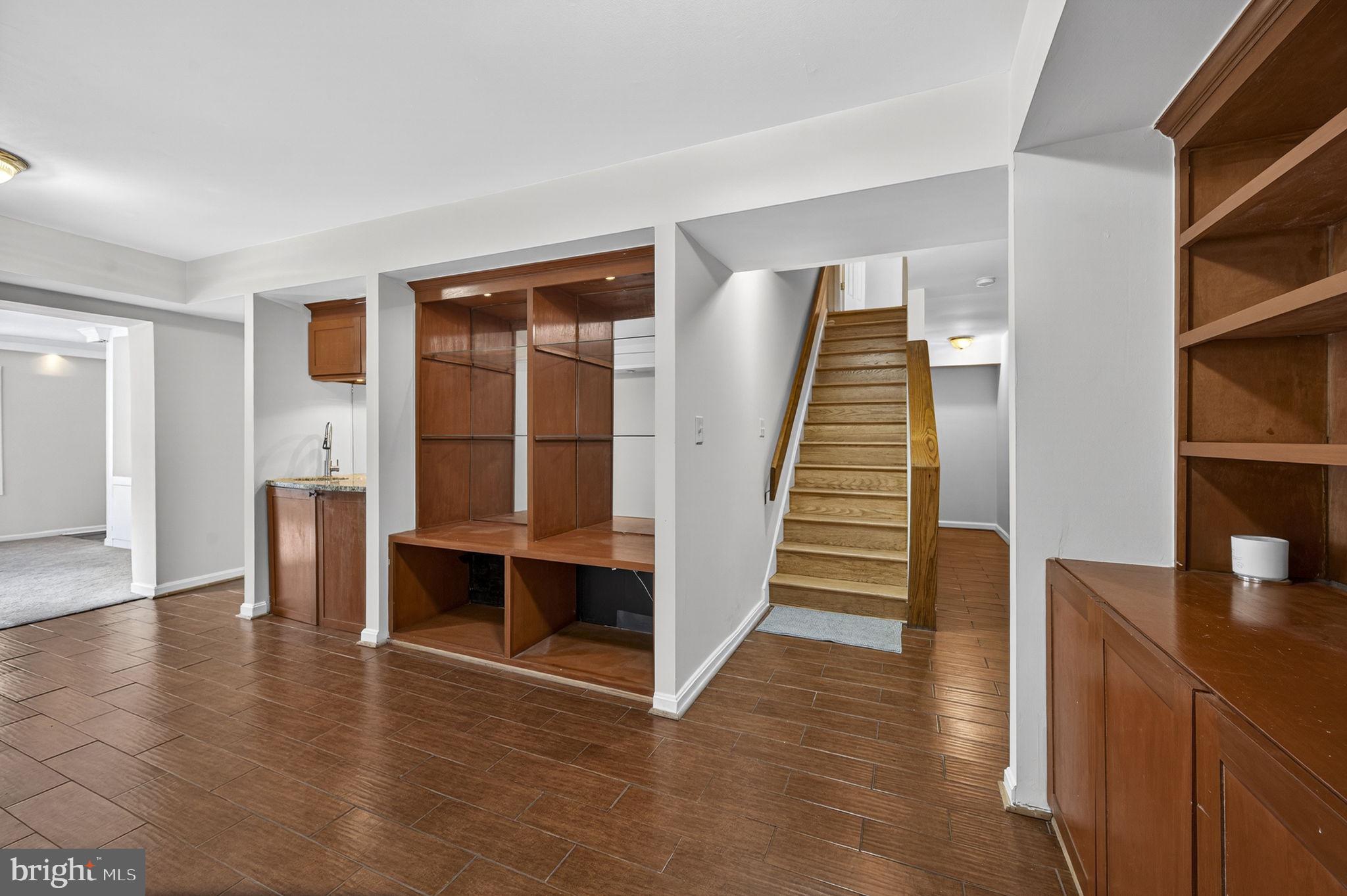 EAST GATE OF POTOMAC - Residential