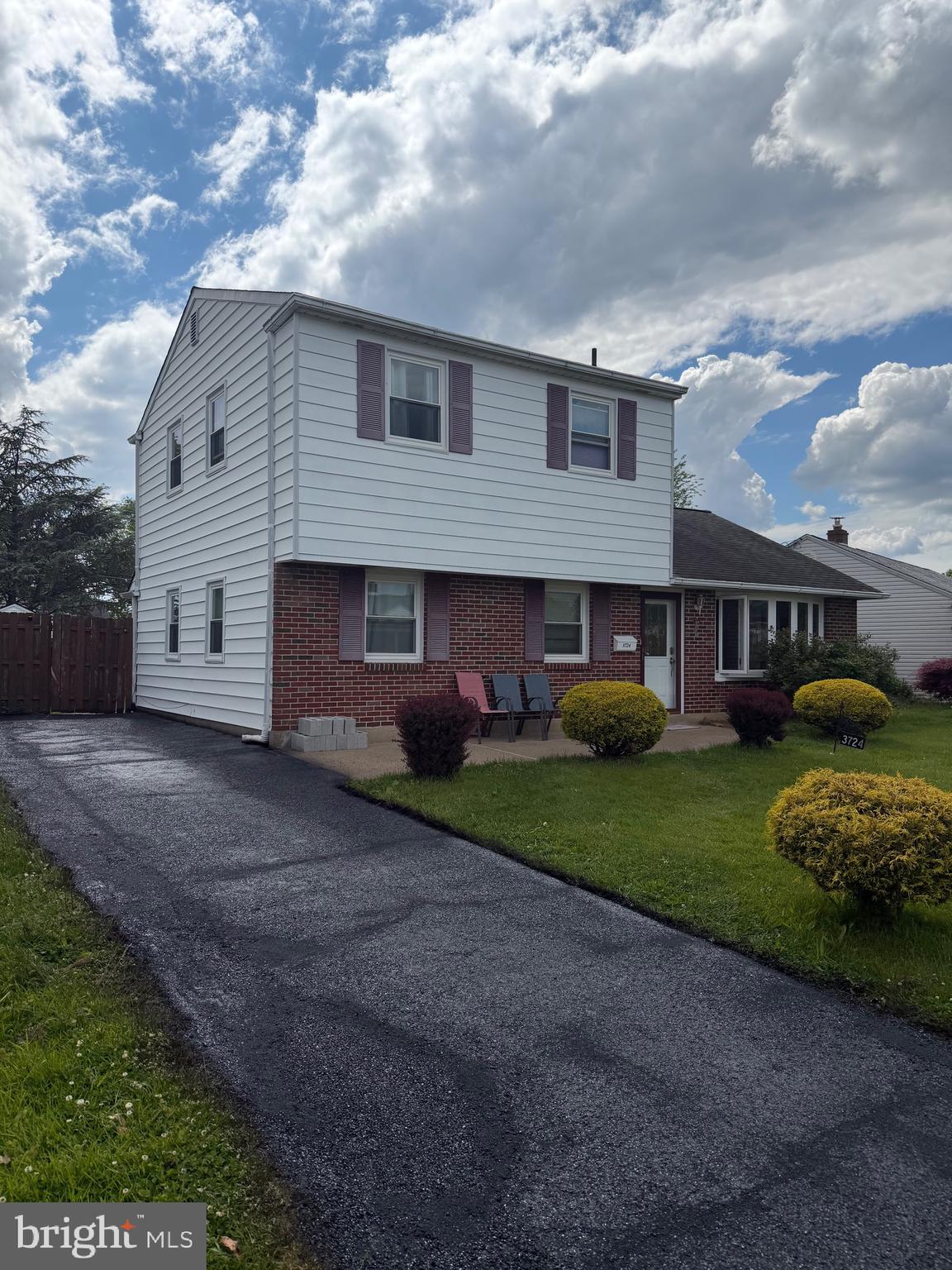 3724 DEVONSHIRE PLACE