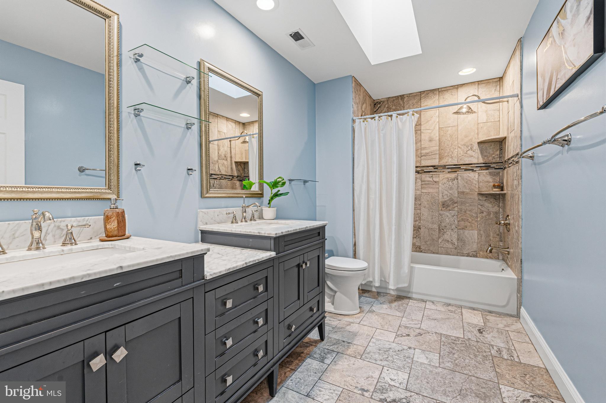 ADVOCATE HILL FARMS - Residential